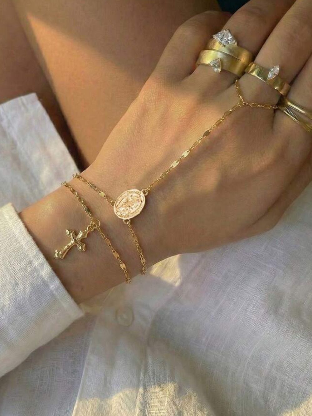 Cross Hand Chain Bracelet N2370